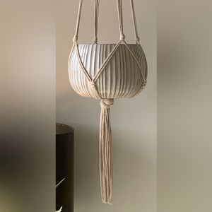 Macrame plant hanger / handmade